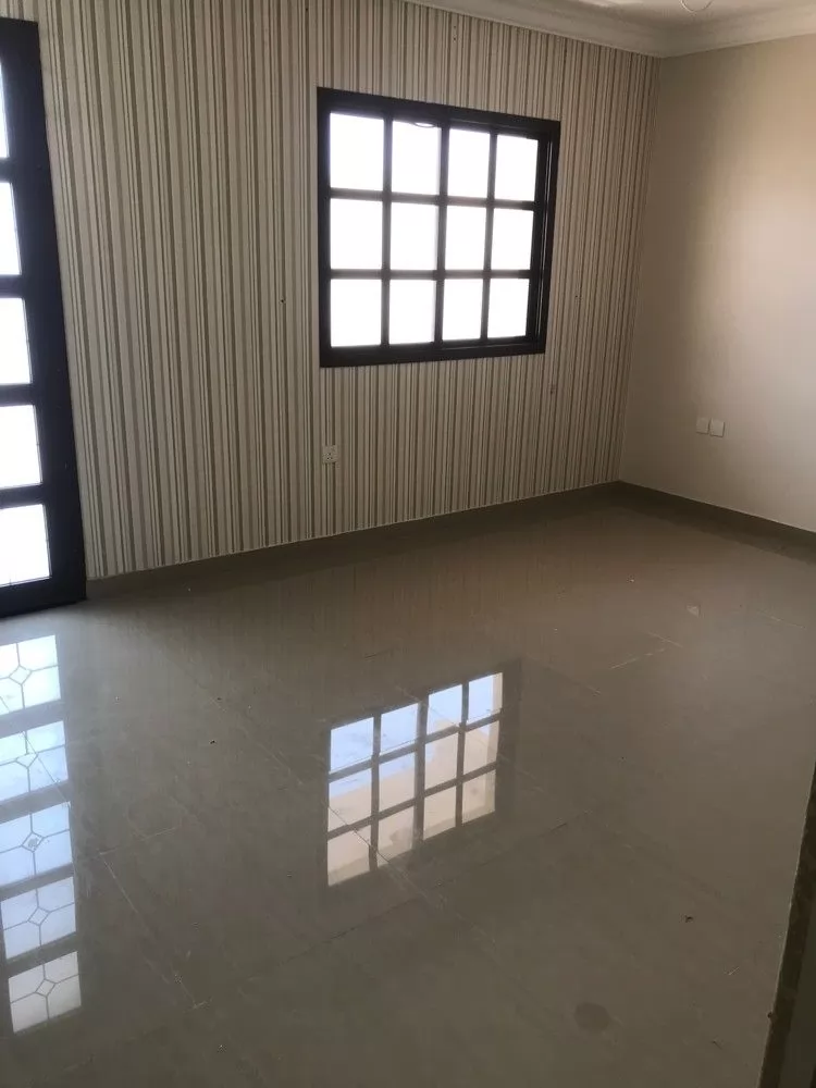 Residential Ready Property 2 Bedrooms U/F Apartment  for rent in Umm Salal Ali , Doha-Qatar #18662 - 1  image 