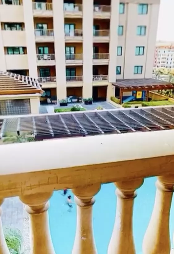 Residential Ready Property 1 Bedroom S/F Apartment  for sale in The-Pearl-Qatar , Doha-Qatar #18685 - 1  image 