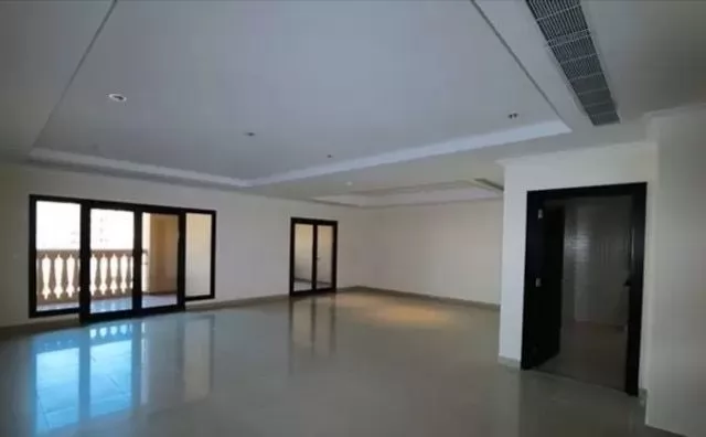 Residential Ready Property 2 Bedrooms U/F Apartment  for sale in The-Pearl-Qatar , Doha-Qatar #18700 - 1  image 