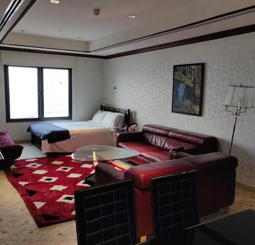 Жилой Готовая недвижимость 1 спальня Ж/Ж Квартира  в аренду в Доха #18703 - 1  image 