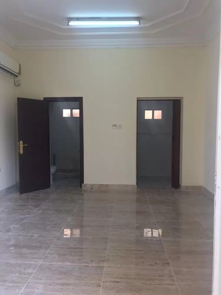 Residential Ready Property 1 Bedroom U/F Apartment  for rent in Al-Aziziyah , Doha-Qatar #18713 - 1  image 
