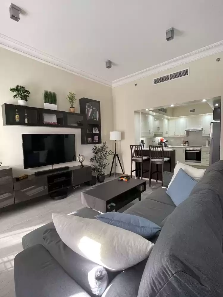 Residential Ready Property 1 Bedroom S/F Apartment  for sale in Al Sadd , Doha #18747 - 1  image 