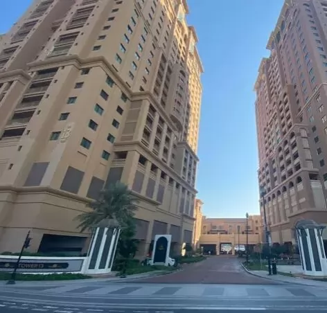 Residential Ready Property Studio S/F Apartment  for rent in The-Pearl-Qatar , Doha-Qatar #18752 - 1  image 