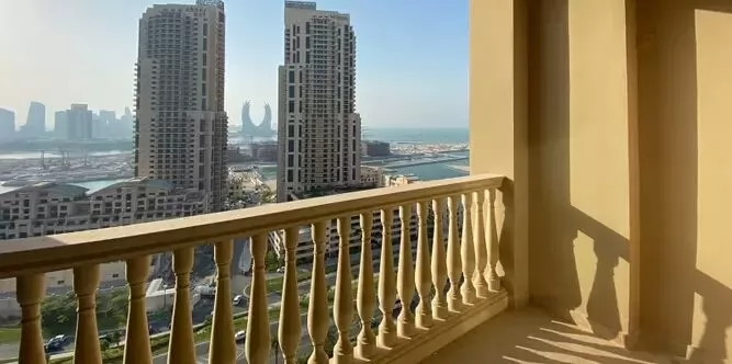 Residential Ready Property 2 Bedrooms S/F Apartment  for rent in The-Pearl-Qatar , Doha-Qatar #18754 - 5  image 