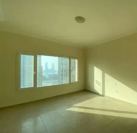 Residential Ready Property 2 Bedrooms S/F Apartment  for rent in The-Pearl-Qatar , Doha-Qatar #18754 - 1  image 