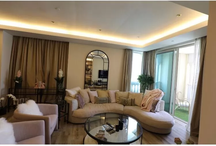 Residential Ready 2 Bedrooms S/F Apartment  for sale in The-Pearl-Qatar , Doha-Qatar #18781 - 1  image 