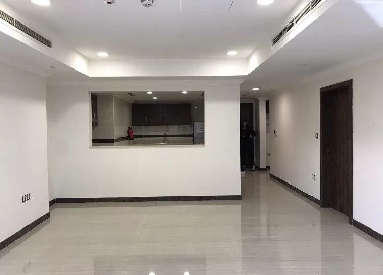 Residential Ready Property 1 Bedroom S/F Apartment  for sale in Al Sadd , Doha #18783 - 3  image 