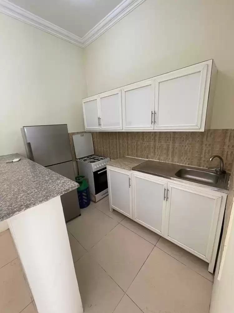 Residential Ready Property 1 Bedroom U/F Apartment  for sale in Doha #18788 - 1  image 