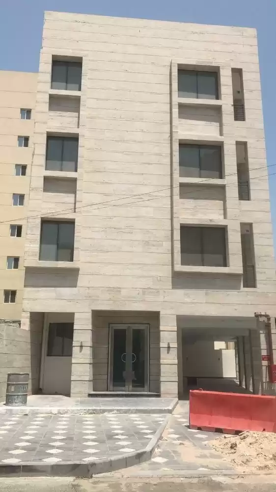 مسکونی املاک آماده U/F ساختمان  برای فروش که در دوحه #18791 - 1  image 