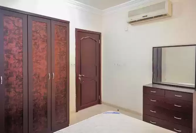 Wohn Klaar eigendom 3 Schlafzimmer U/F Wohnung  zu vermieten in Al Sadd , Doha #18798 - 1  image 