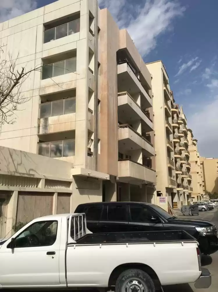 مسکونی املاک آماده U/F ساختمان  برای فروش که در السد , دوحه #18830 - 1  image 