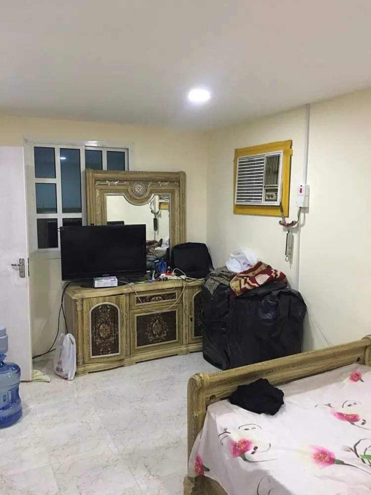 Residential Ready Property 1 Bedroom U/F Apartment  for rent in Doha-Qatar #18912 - 1  image 