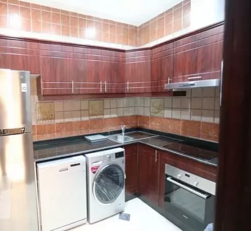Residential Ready Property 3 Bedrooms F/F Apartment  for rent in Fereej-Bin-Mahmoud , Doha-Qatar #18920 - 4  image 