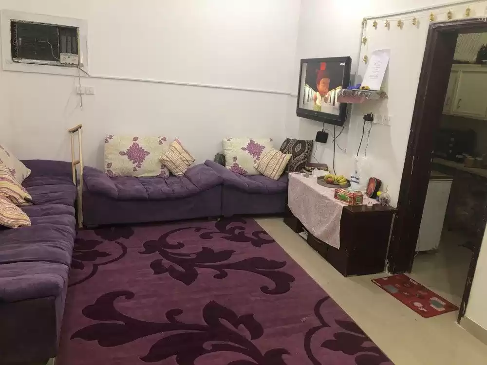 yerleşim Hazır Mülk 1 yatak odası F/F Apartman  kiralık içinde Doha #18930 - 1  image 
