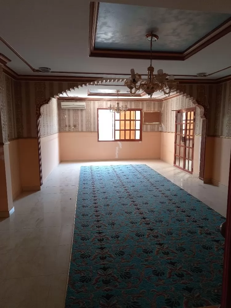 Residential Ready Property 3 Bedrooms U/F Apartment  for rent in Al-Rayyan #18933 - 1  image 