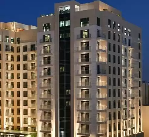 Жилой Готовая недвижимость 3+комнаты для горничных Ж/Ж Квартира  в аренду в Аль-Садд , Доха #19015 - 1  image 