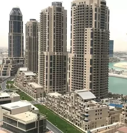 Residential Ready Property 2 Bedrooms S/F Apartment  for rent in The-Pearl-Qatar , Doha-Qatar #19016 - 2  image 