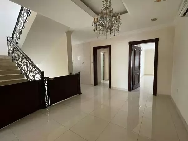 Residential Ready Property 6+maid Bedrooms U/F Standalone Villa  for rent in Al-Thumama , Doha-Qatar #19094 - 5  image 