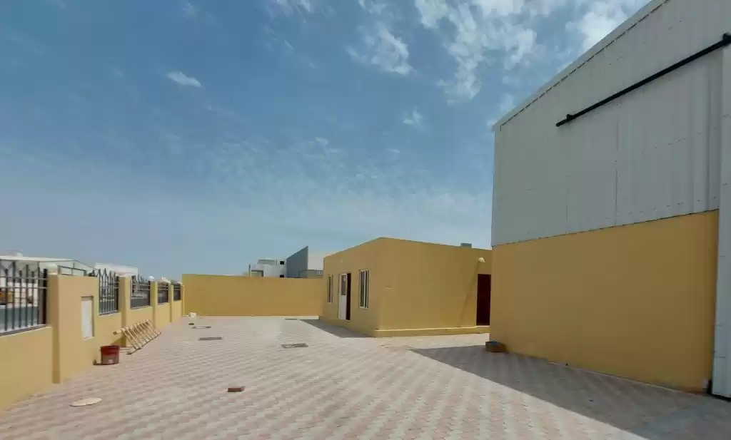 Kommerziell Klaar eigendom U/F Lagerhaus  zu vermieten in Doha #19111 - 1  image 
