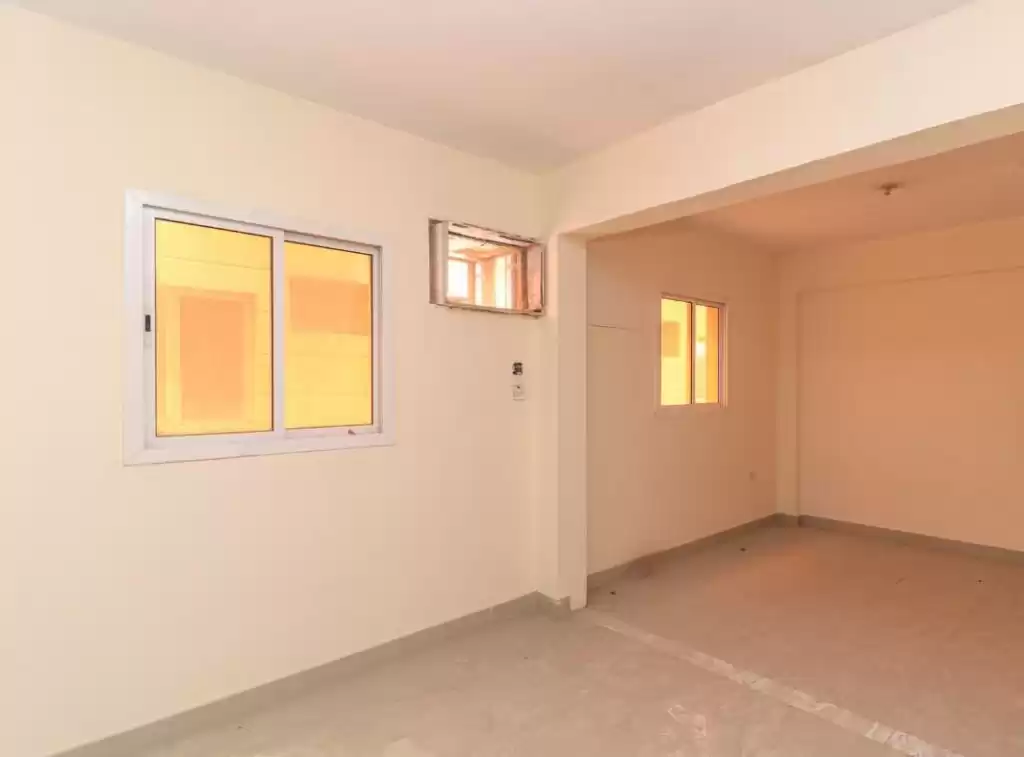 Residential Ready Property 7+ Bedrooms U/F Labor Camp  for rent in Doha #19186 - 1  image 
