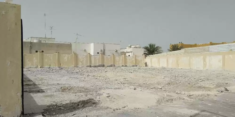 Земельные участки Готовая недвижимость Земля смешанного использования  продается в Аль-Садд , Доха #19219 - 1  image 
