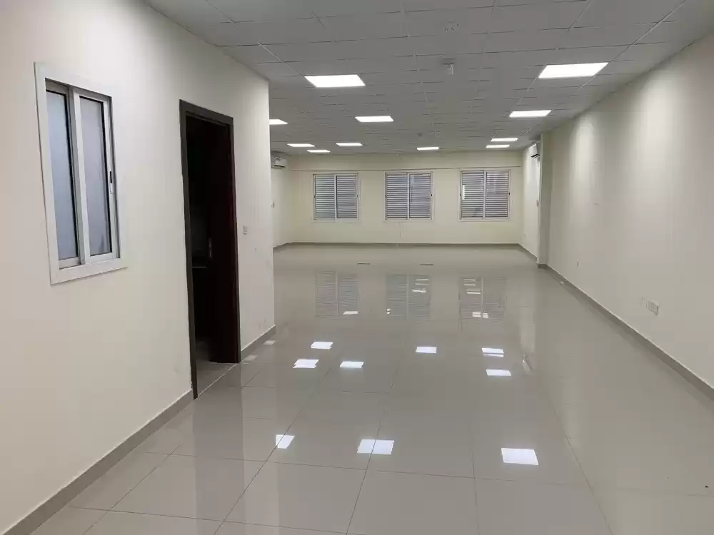 Commercial Ready Property S/F Office  for rent in Al Sadd , Doha #19263 - 1  image 