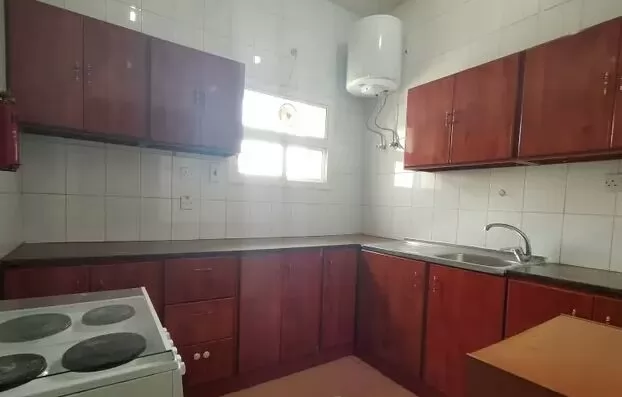 Residential Ready Property 2 Bedrooms F/F Townhouse  for rent in Al-Aziziyah , Doha-Qatar #19295 - 4  image 