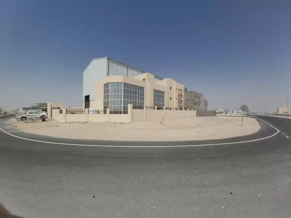 Коммерческий Готовая недвижимость Н/Ф Склад  продается в Аль-Садд , Доха #19343 - 1  image 