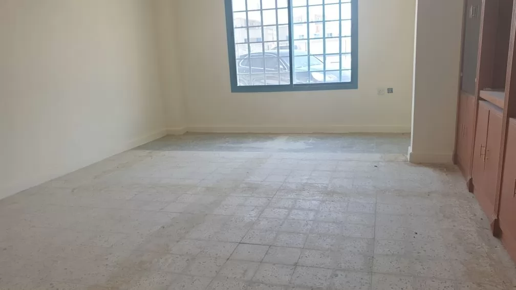 Commercial Ready Property U/F Office  for rent in Al-Maamoura , Doha-Qatar #19363 - 1  image 