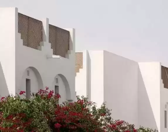 Résidentiel Propriété prête 2 chambres U / f Maison de ville  a louer au Al-Sadd , Doha #19389 - 1  image 