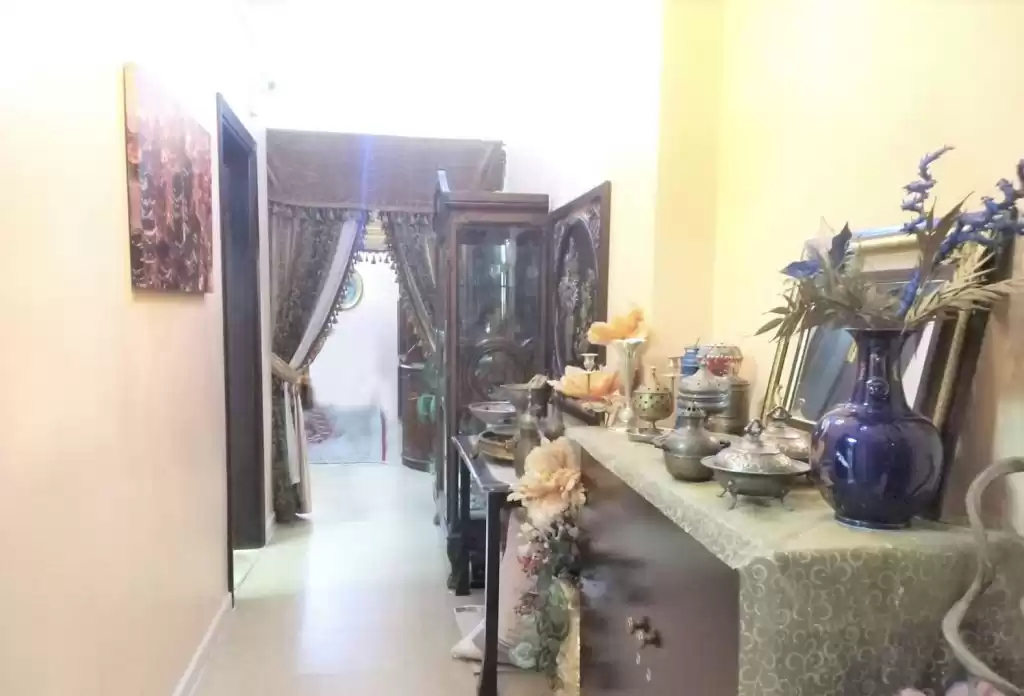 住宅 就绪物业 2 间卧室 楼/楼 公寓  出售 在 萨德 , 多哈 #19405 - 1  image 