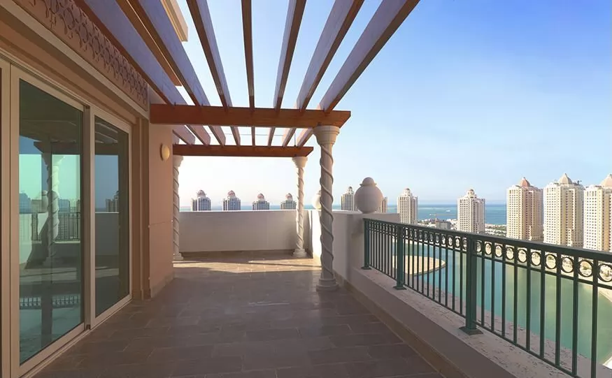 Residential Ready Property 4 Bedrooms S/F Apartment  for sale in The-Pearl-Qatar , Doha-Qatar #19407 - 1  image 