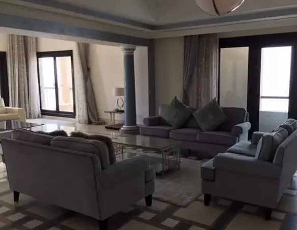 Residential Ready Property 5+maid Bedrooms F/F Penthouse  for rent in The-Pearl-Qatar , Doha-Qatar #19454 - 1  image 