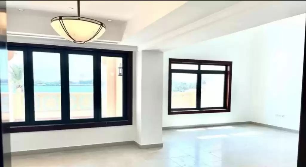 Mixed Use Ready Property 3 Bedrooms U/F Townhouse  for rent in Al Sadd , Doha #19498 - 1  image 