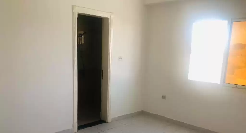 Residential Ready Property 4 Bedrooms F/F Labor Accommodation  for rent in Al Sadd , Doha #19538 - 1  image 