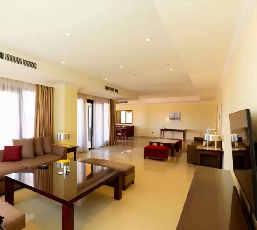 Mixed Use Ready Property 3+maid Bedrooms F/F Penthouse  for rent in The-Pearl-Qatar , Doha-Qatar #19549 - 1  image 