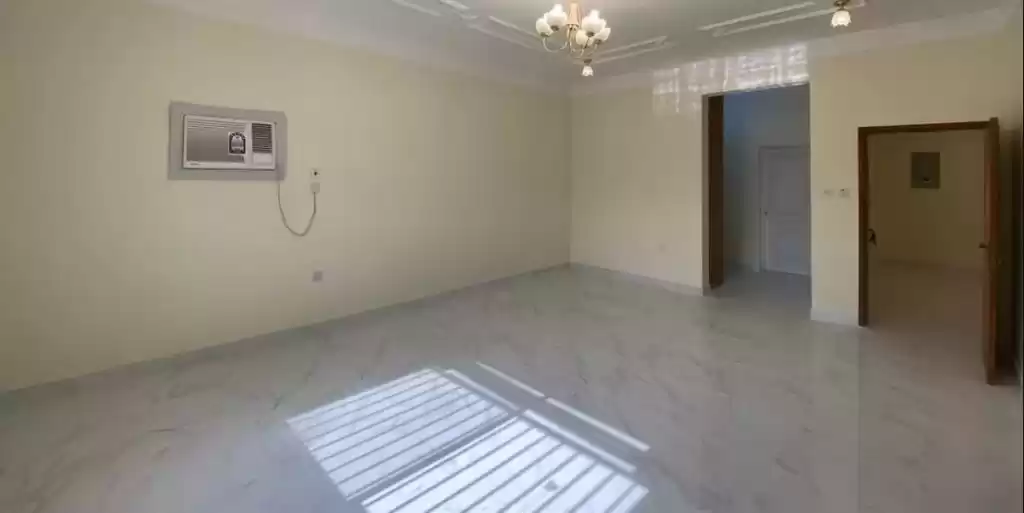 Смешанное использование Готовая недвижимость 5+комнат для горничных Н/Ф Отдельная вилла  в аренду в Аль-Садд , Доха #19556 - 1  image 