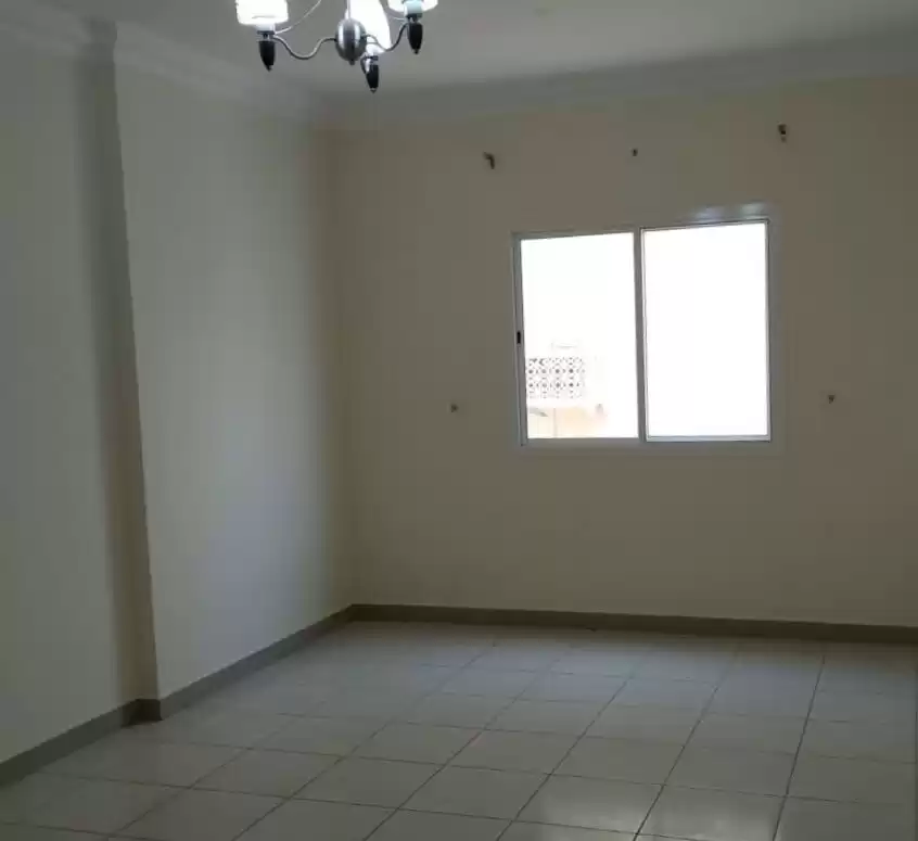 Residential Ready Property 4 Bedrooms S/F Labor Accommodation  for rent in Al Sadd , Doha #19568 - 1  image 