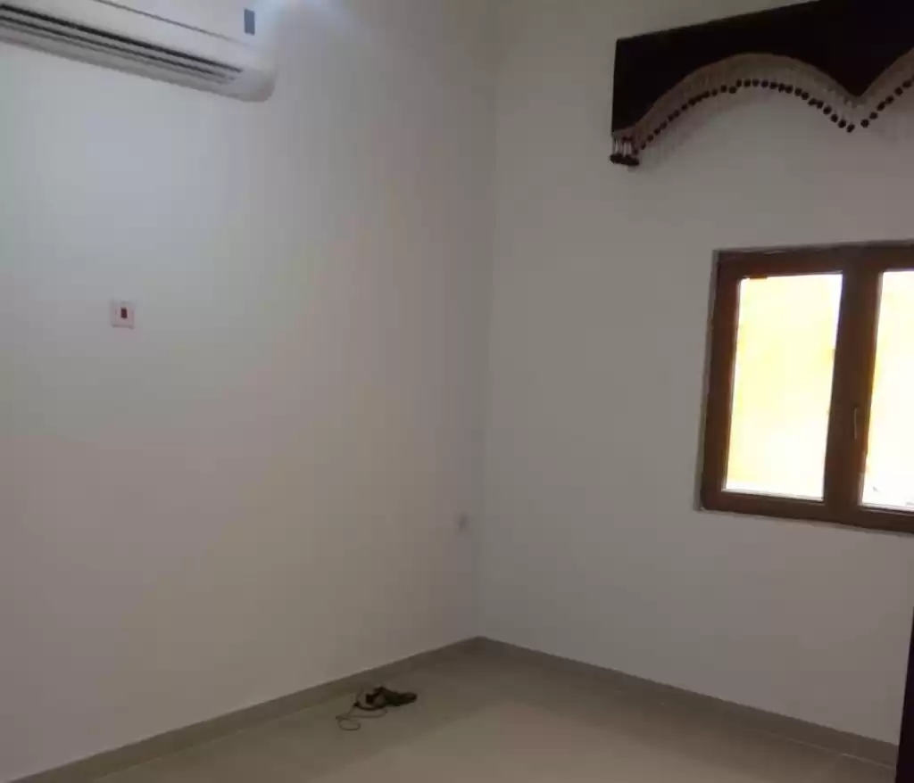 Residential Ready Property 2 Bedrooms S/F Labor Accommodation  for rent in Al Sadd , Doha #19571 - 1  image 