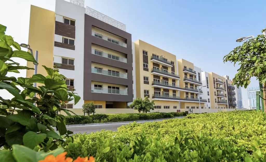 Residential Ready Property 2 Bedrooms U/F Apartment  for sale in The-Pearl-Qatar , Doha-Qatar #19642 - 1  image 