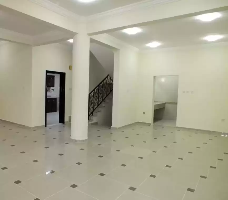 Mixed Use Ready Property 5 Bedrooms U/F Standalone Villa  for rent in Doha #19668 - 1  image 