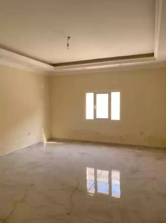 Mixed Use Ready Property 7+ Bedrooms U/F Standalone Villa  for sale in Al Sadd , Doha #19673 - 1  image 