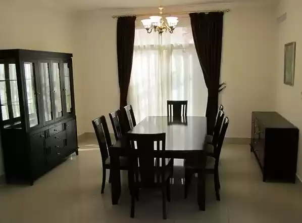 Жилой Готовая недвижимость 5+комнат для горничных С/Ж Сложный  в аренду в Доха #19696 - 1  image 