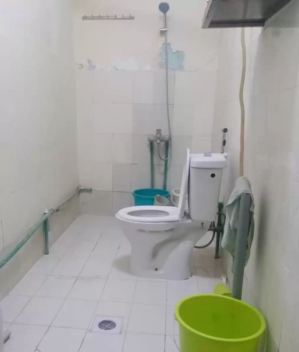 سكني عقار جاهز ستوديو نصف مفروش سكن عمال  للإيجار في الدوحة #19716 - 1  صورة 