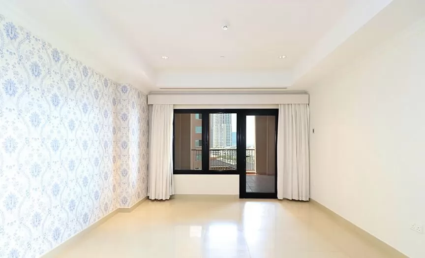 Residential Ready Property 1 Bedroom S/F Apartment  for sale in The-Pearl-Qatar , Doha-Qatar #19724 - 1  image 