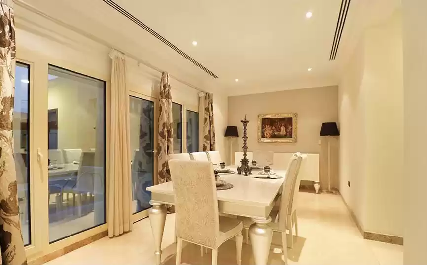Résidentiel Propriété prête 5 chambres S / F Villa autonome  à vendre au Al-Sadd , Doha #19728 - 1  image 