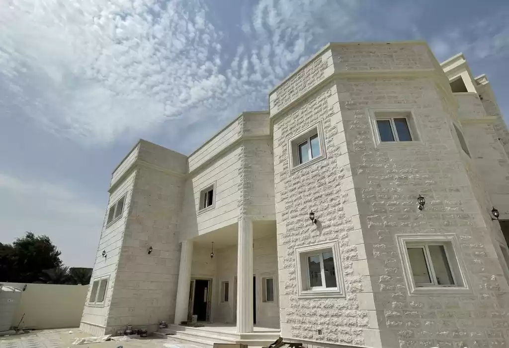 Residencial Listo Propiedad 7+ habitaciones U / F Villa Standerlone  venta en Doha #19730 - 1  image 