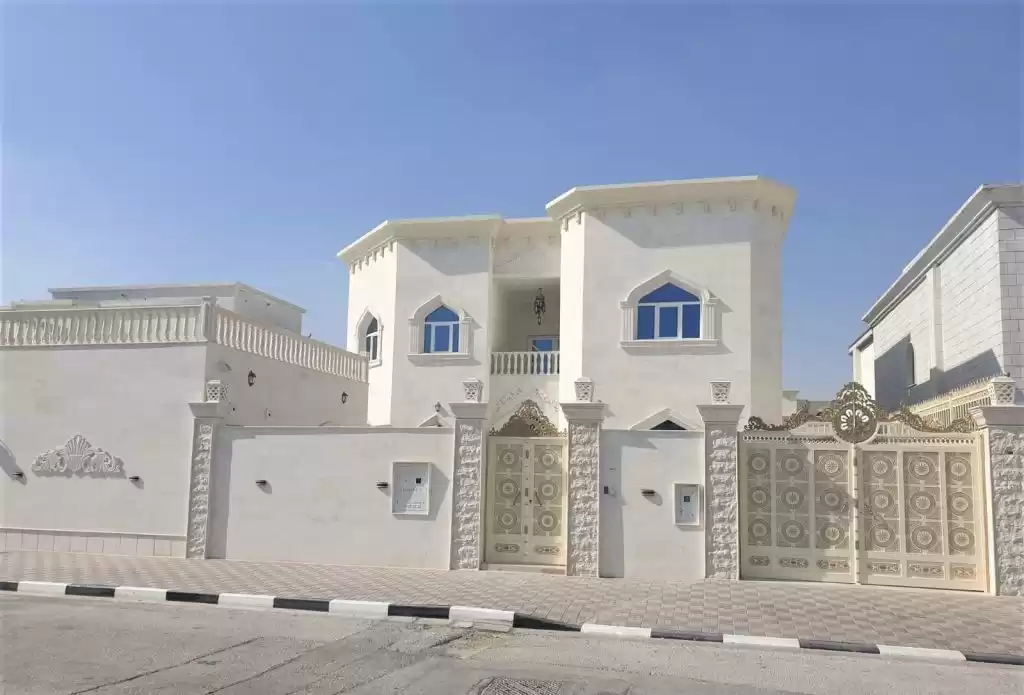 Wohn Klaar eigendom 7+ Schlafzimmer U/F Alleinstehende Villa  zu verkaufen in Al Sadd , Doha #19739 - 1  image 
