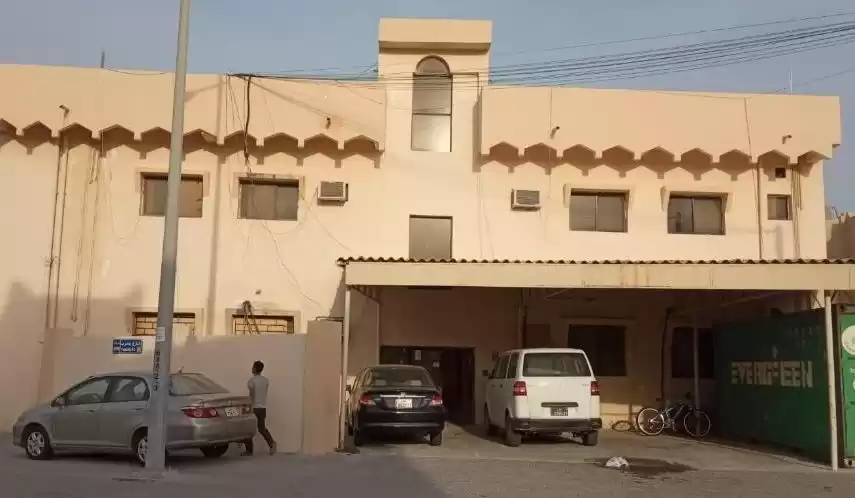 مسکونی املاک آماده 7 اتاق خواب F/F اسکان کارگری  برای اجاره که در السد , دوحه #19786 - 1  image 