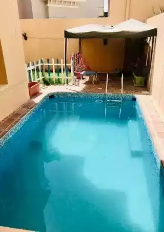 Wohn Klaar eigendom 4 + Zimmermädchen S/F Verbindung  zu vermieten in Doha #19798 - 1  image 